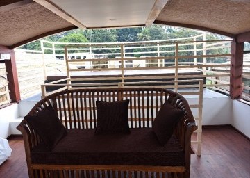 Alleppey House Boating with Oberon Toirs 