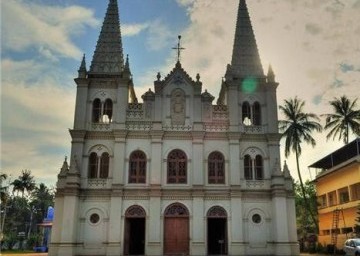 St francis church in Fort Kochi Oberon Tours 