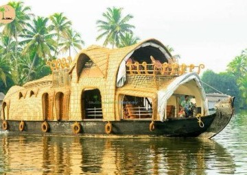 Alleppey House Boating with Oberon Toirs 